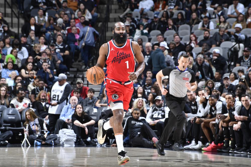 显得格外重 显得格外重