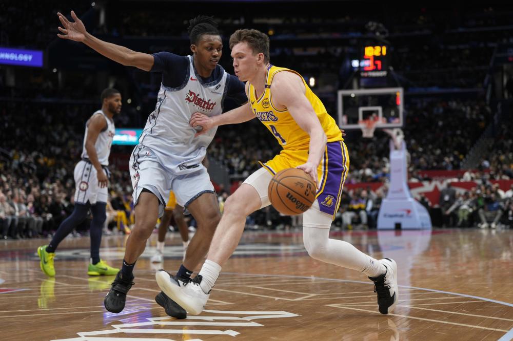 场比赛中更 场比赛中更