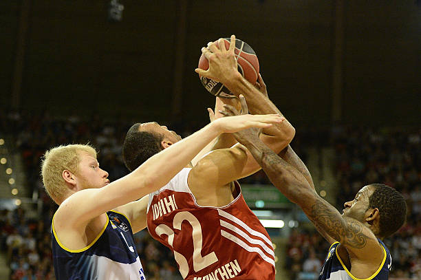 这位年轻的 这位年轻的